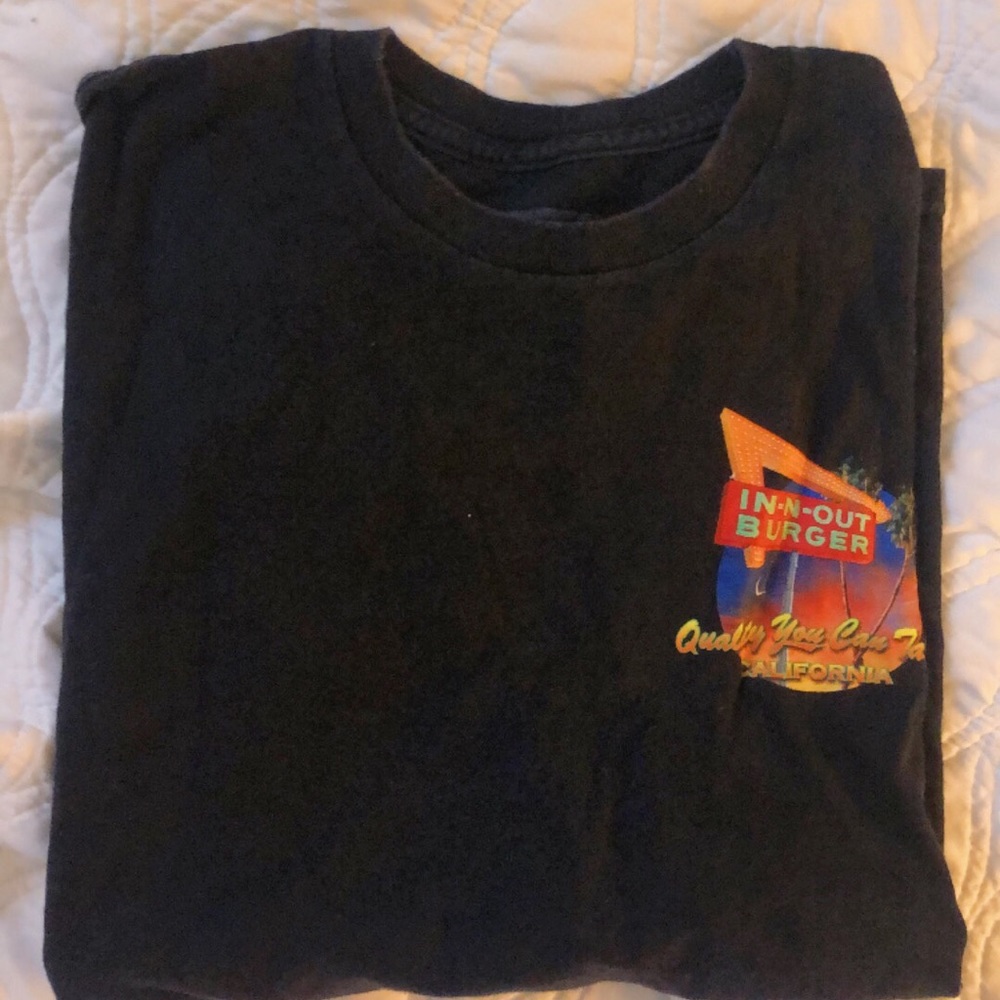 graphic tshirt, size medium